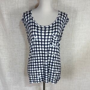 Gap cap-sleeve T-shirt - scoop neck and polka dots!